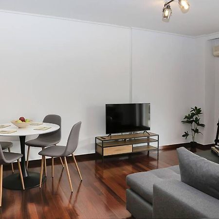 Charming Apartment Near Center Афины Экстерьер фото