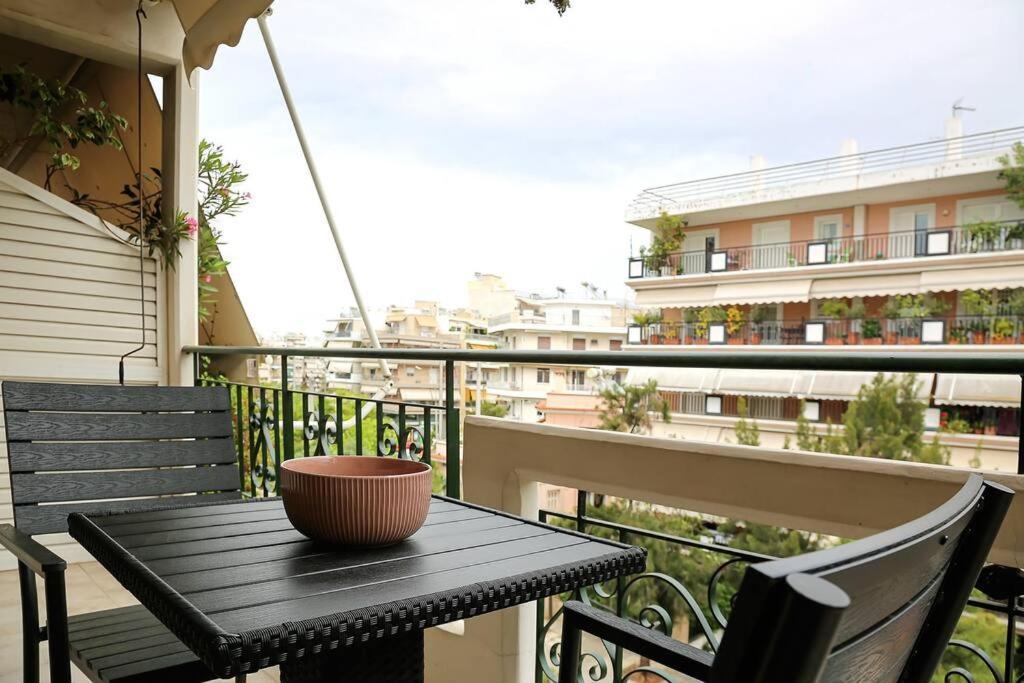 Charming Apartment Near Center Афины Экстерьер фото